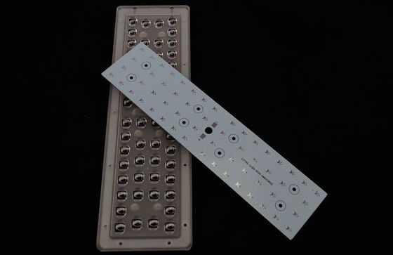 เลนส์ออฟติคอลสำหรับส่วนประกอบไฟถนน Led / Led พลังงานสูงสำหรับโคมไฟถนน